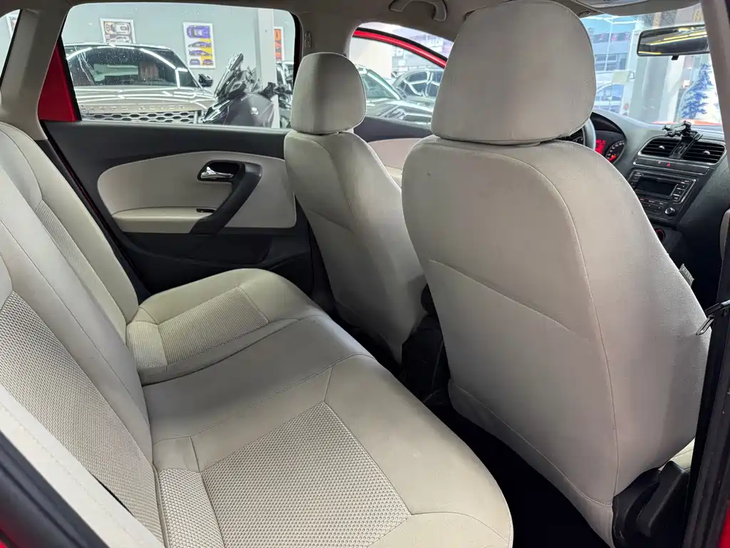 Volkswagen Polo — миниатюра 13
