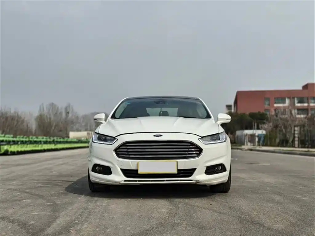 Ford Mondeo 2013 2.0L GTDi200 Fashion