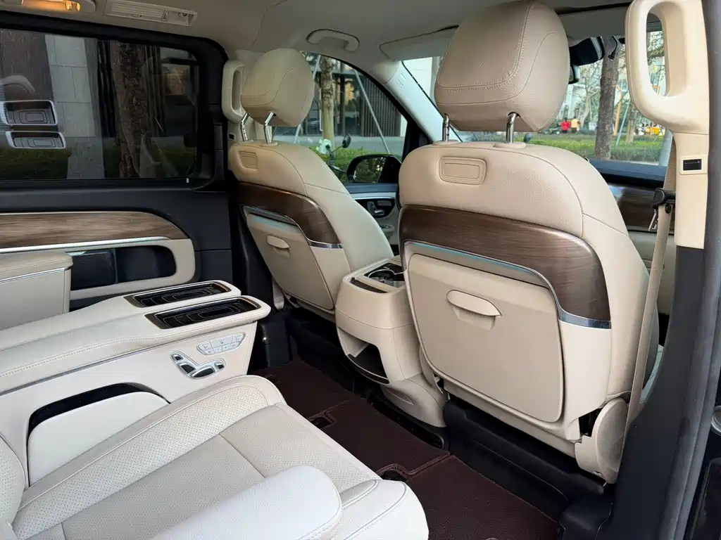 MERCEDES-BENZ V CLASS