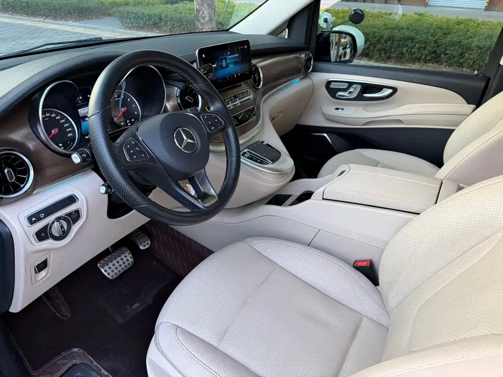 MERCEDES-BENZ V CLASS