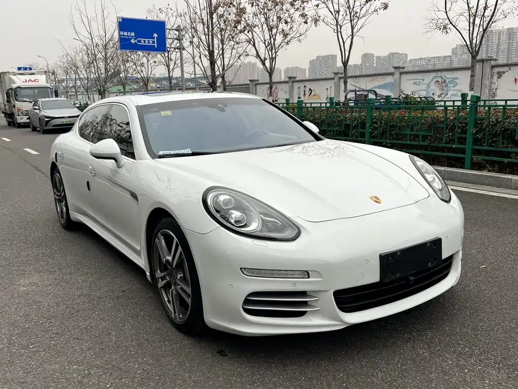 Porsche Panamera — миниатюра 3