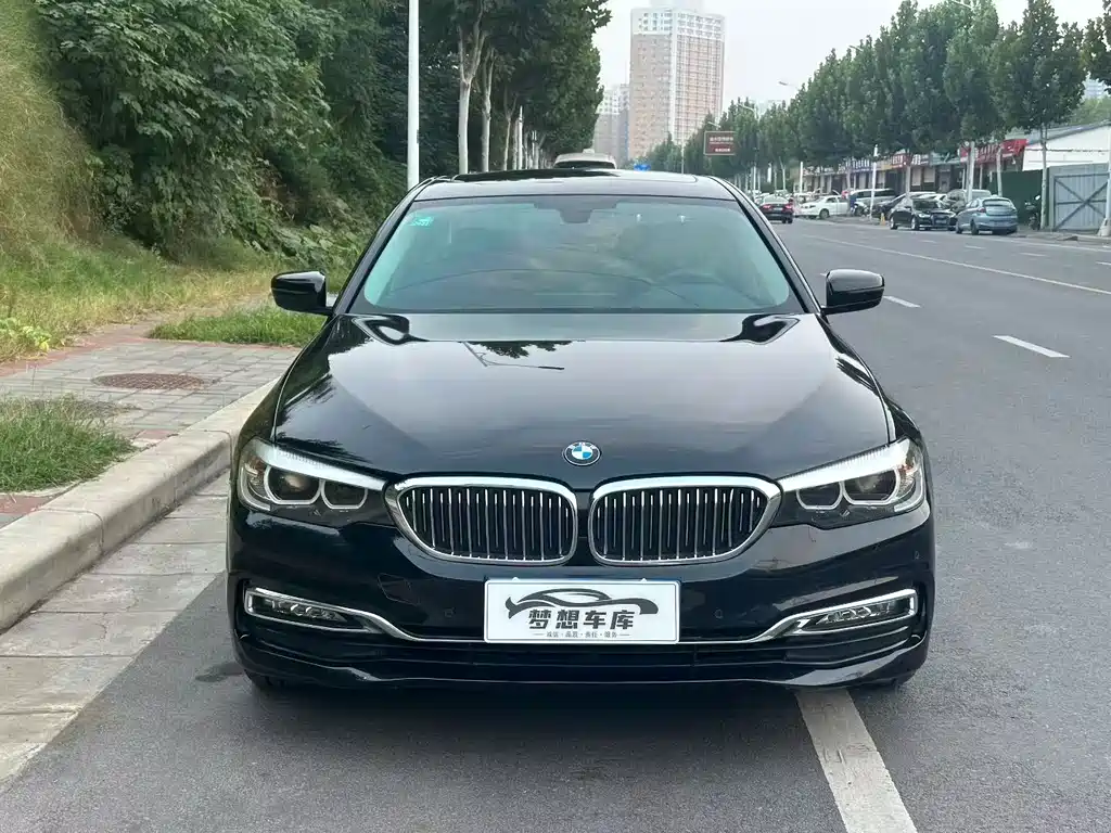 BMW 5 Series — миниатюра 2