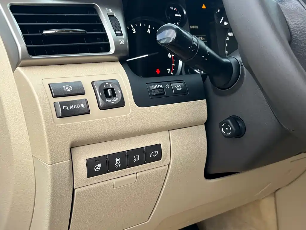 Lexus LX — миниатюра 15