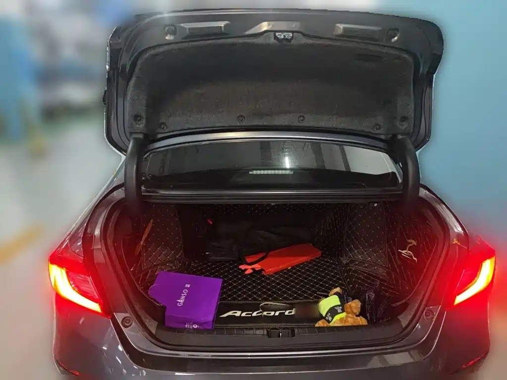Honda Accord — миниатюра 10