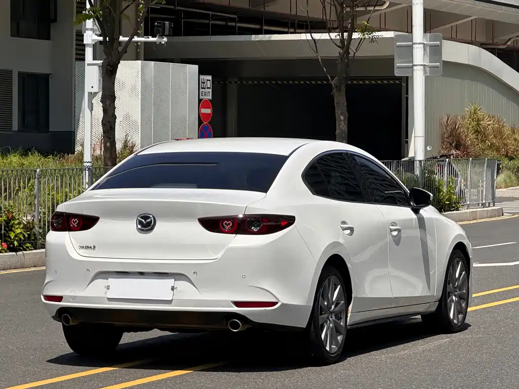 Mazda 3 Axela — миниатюра 19