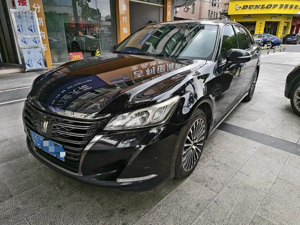 Toyota Crown 2019