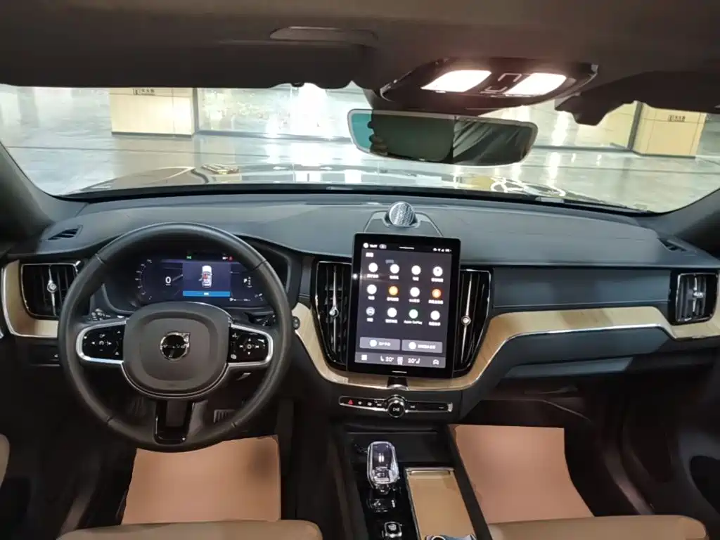 Volvo XC60 — миниатюра 10
