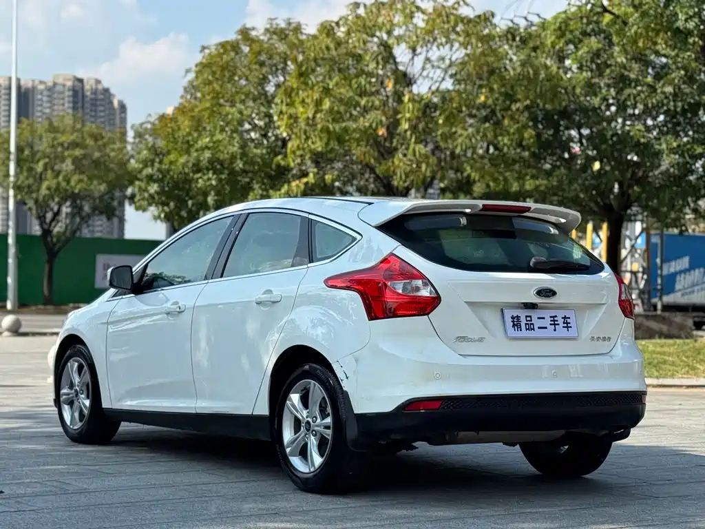 Ford Focus — миниатюра 6