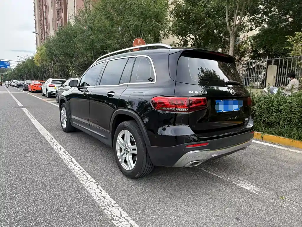 Mercedes-Benz GLB — миниатюра 9