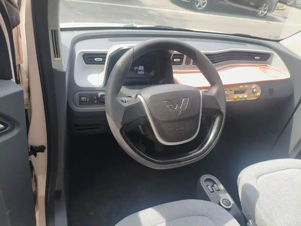 Wuling MINIEV — миниатюра 11