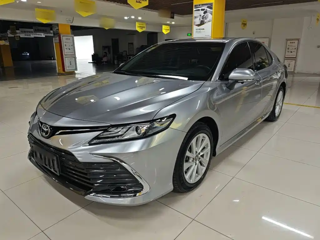 Toyota Camry 2021