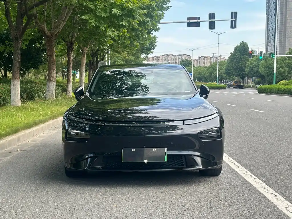XPeng P7 — миниатюра 2