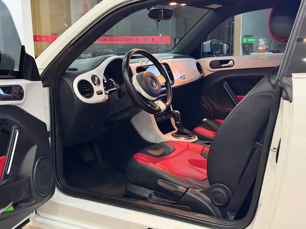 Volkswagen Beetle — миниатюра 7