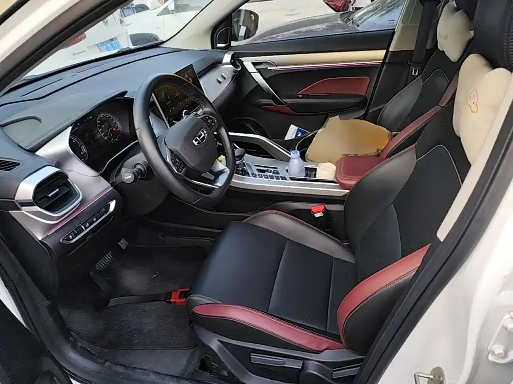 Geely Binyue — миниатюра 15
