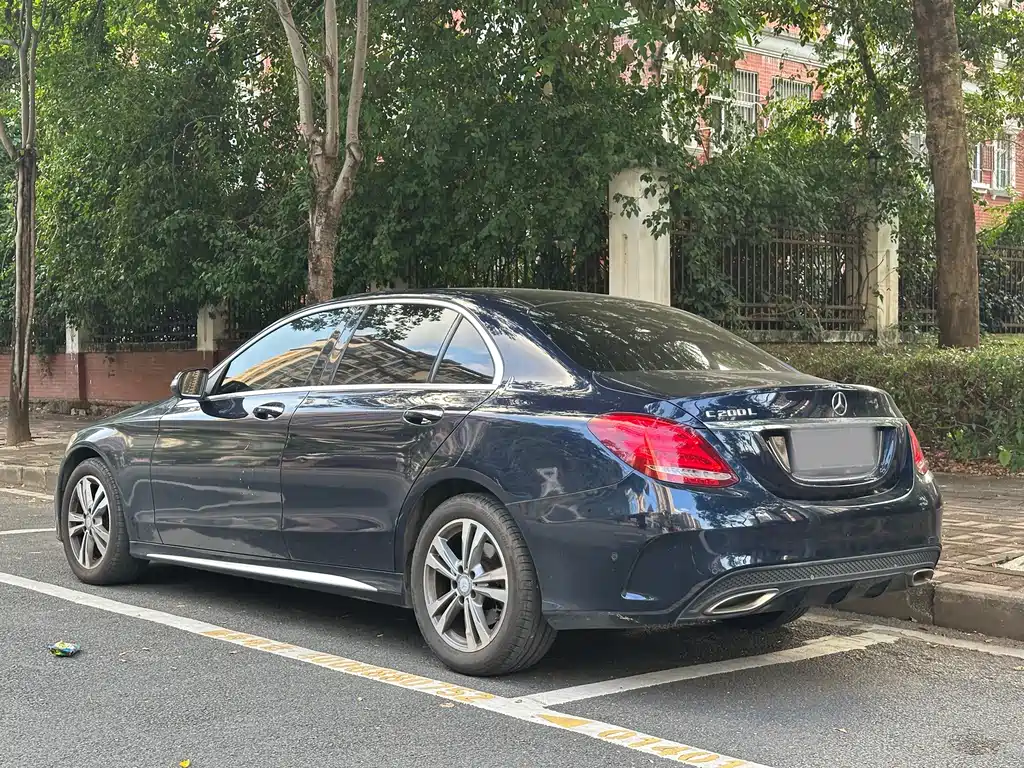 Mercedes-Benz C-Class — миниатюра 5