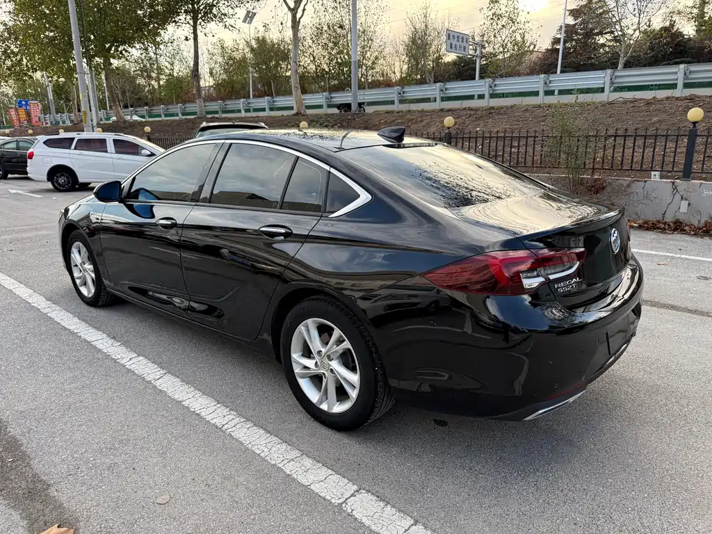Buick Regal — миниатюра 6