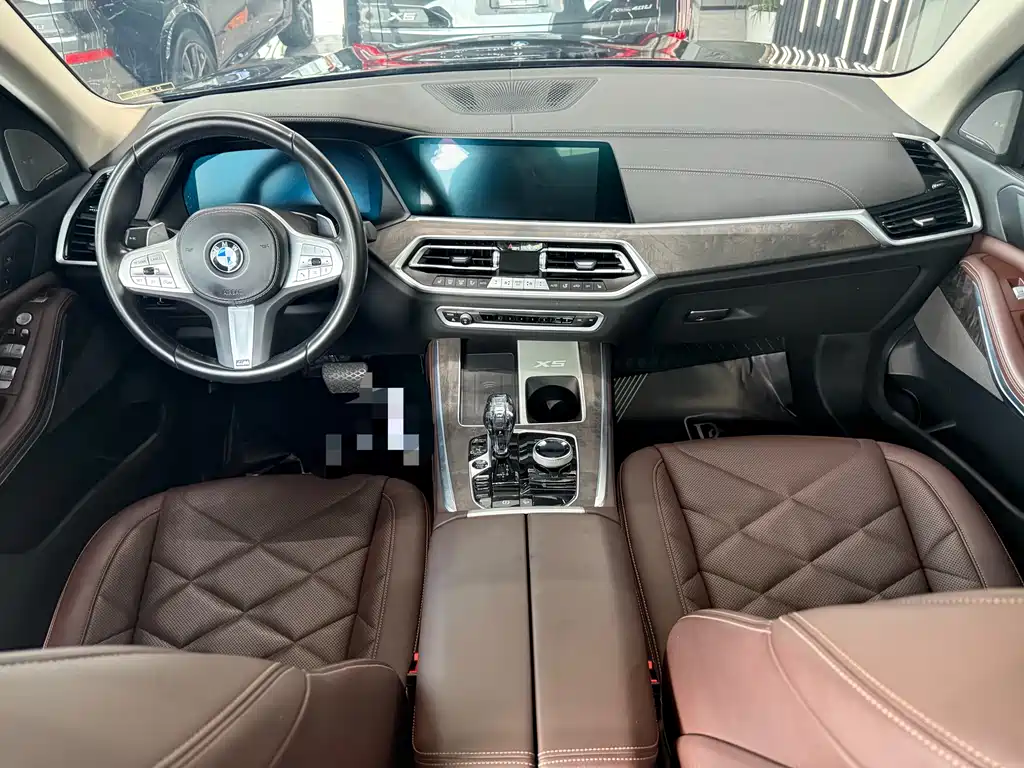 BMW X5 2022 xDrive 30Li M Sport