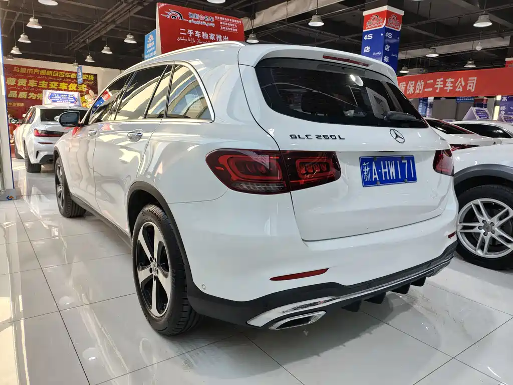 MERCEDES-BENZ GLC