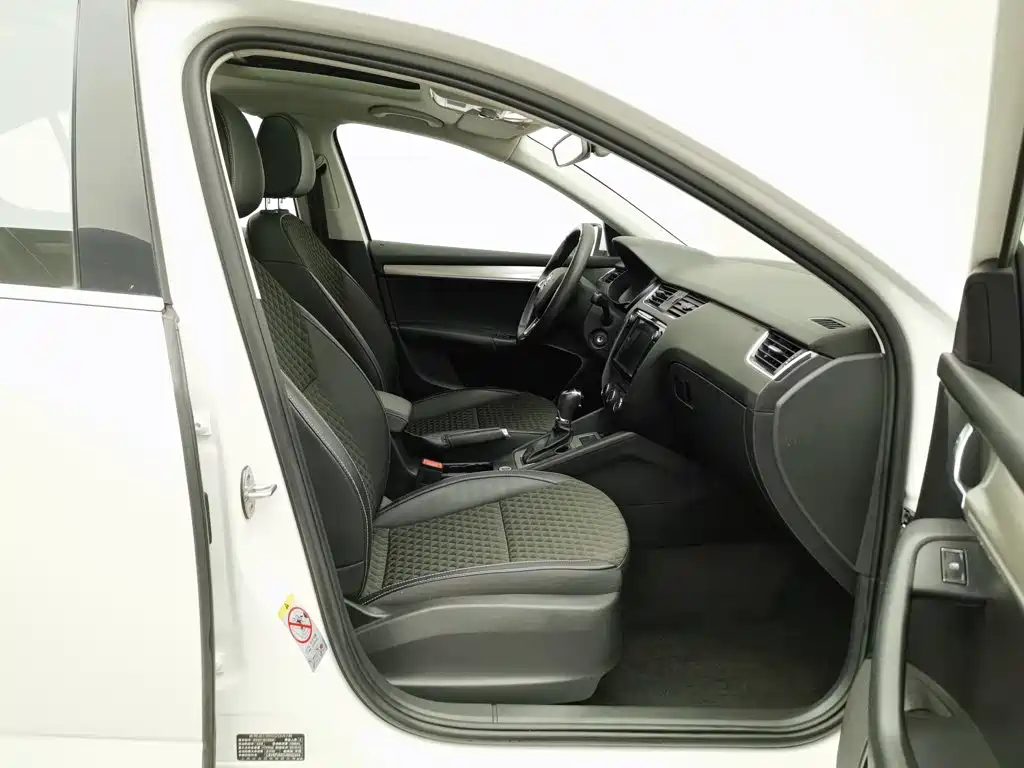 Skoda Octavia — миниатюра 23