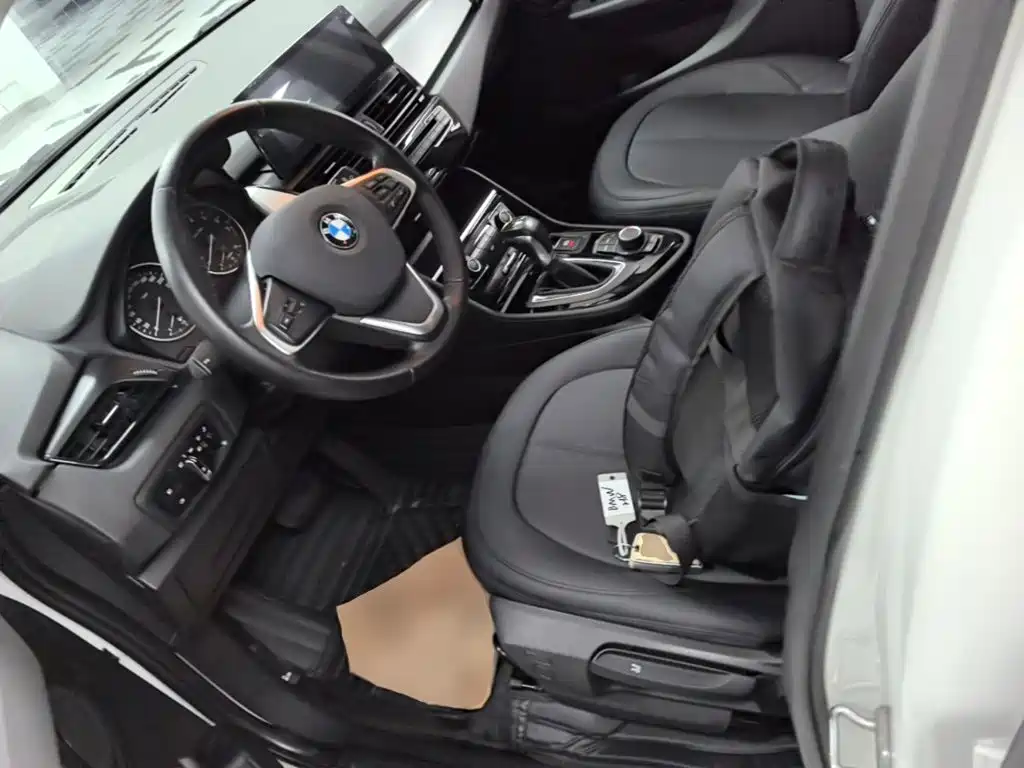 BMW 2 Series Active Tourer (Import) — миниатюра 15