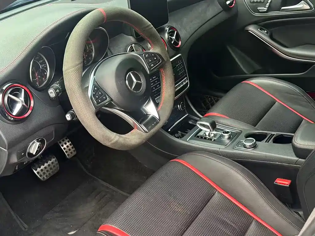 Mercedes-Benz CLA AMG — миниатюра 8