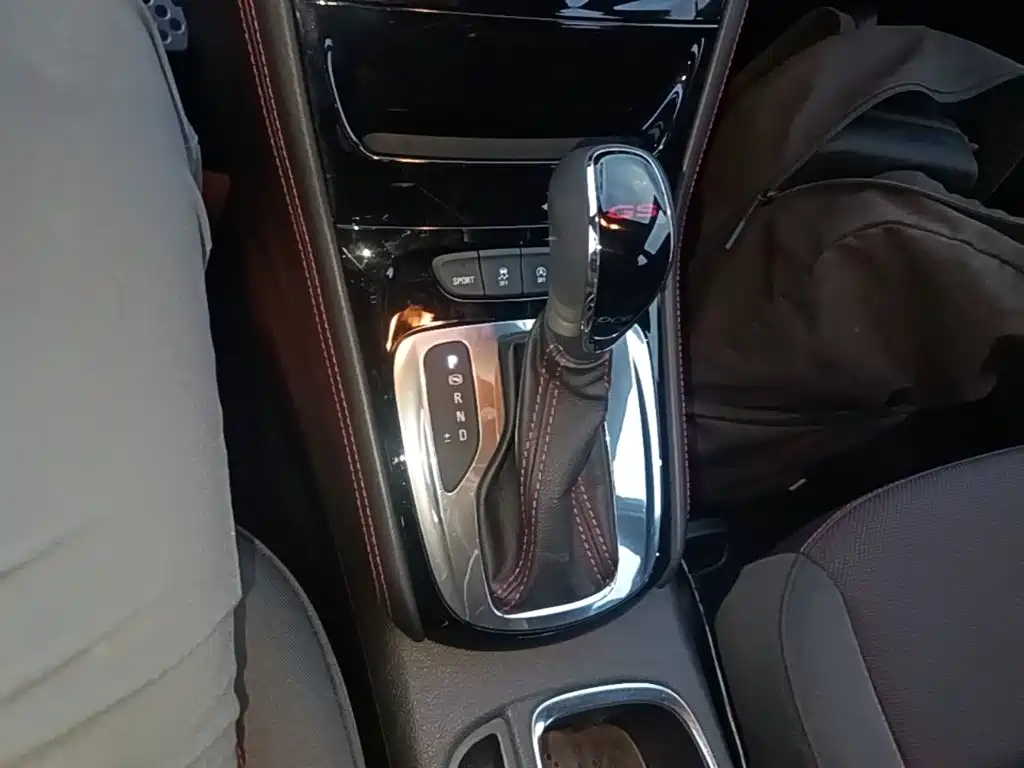 Buick Verano — миниатюра 14
