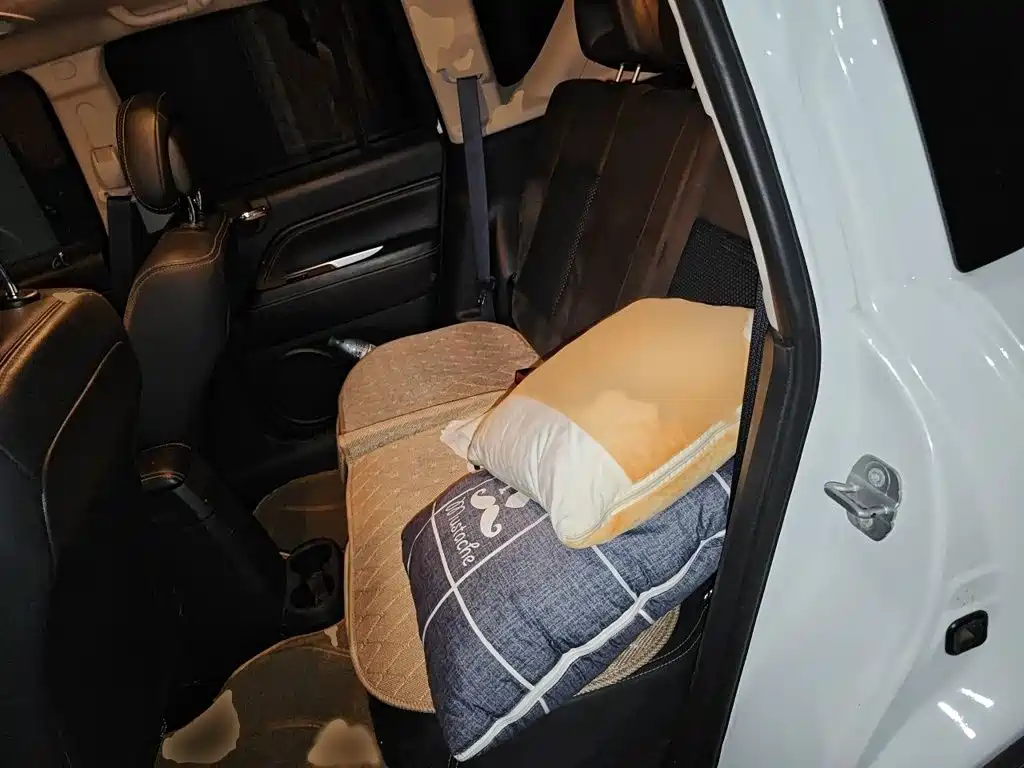 Jeep Compass (Import) — миниатюра 15