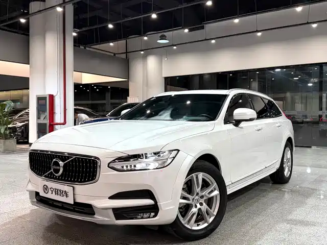 VOLVO  V90 2019