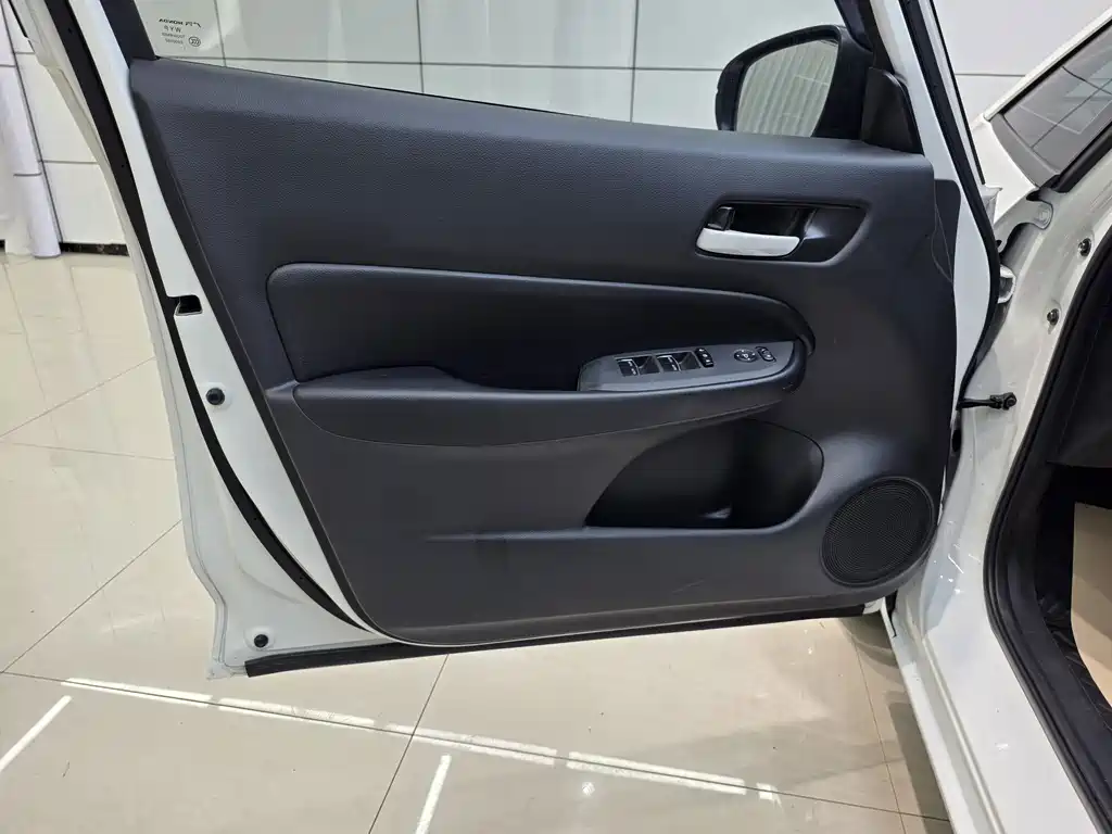 Honda Fit — миниатюра 15