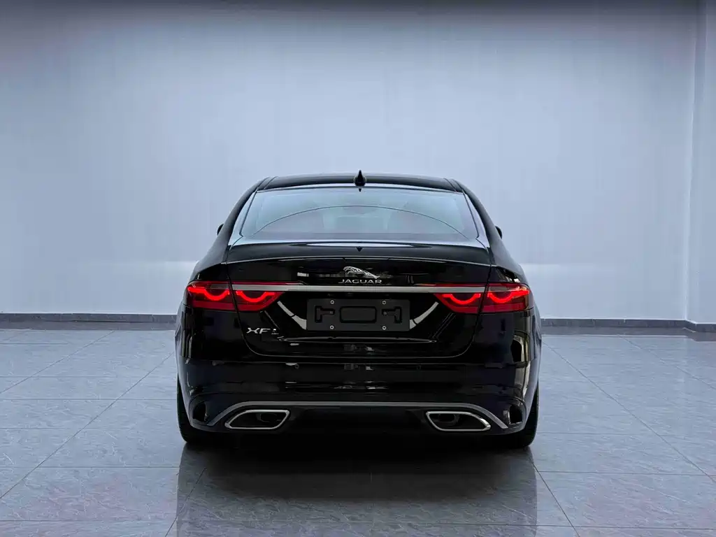 Jaguar XFL 2024 2.0T P250 Premium Luxury