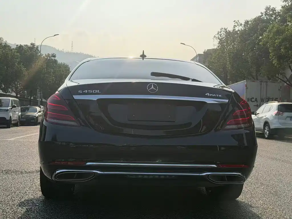Mercedes-Benz S-Class — миниатюра 12