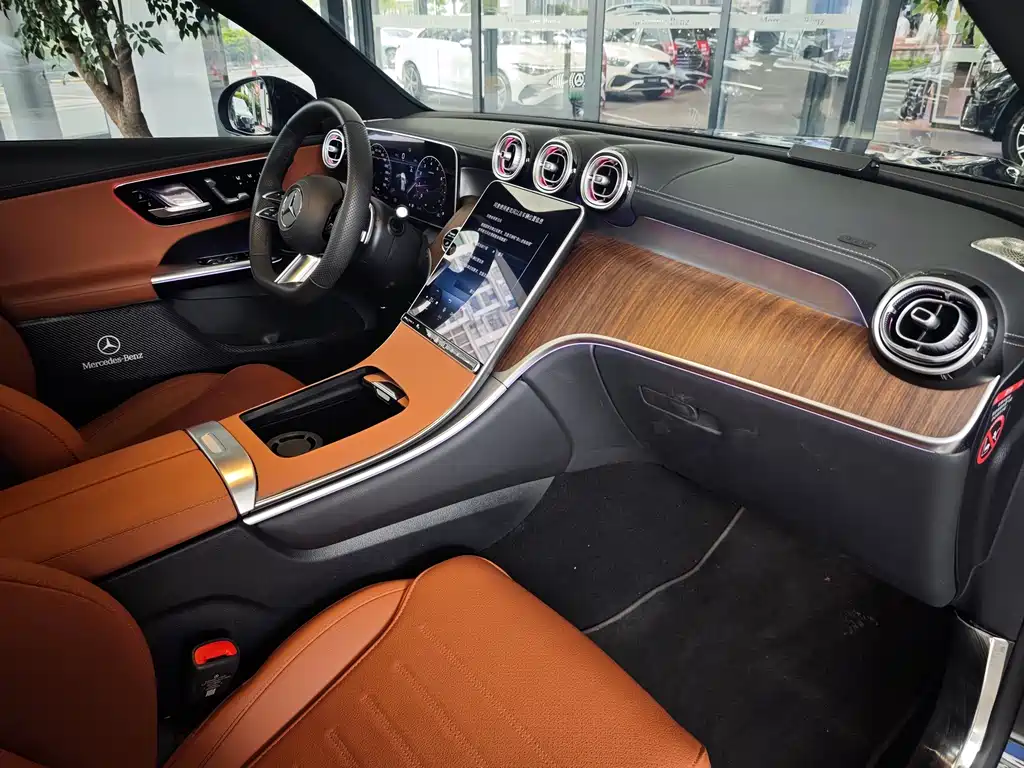 Mercedes-Benz GLC 2025 GLC 300 L 4MATIC 7 мест