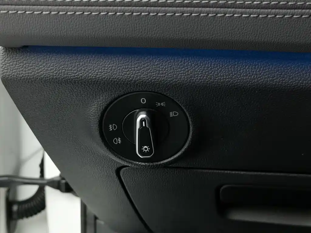 Volkswagen Sagitar — миниатюра 21