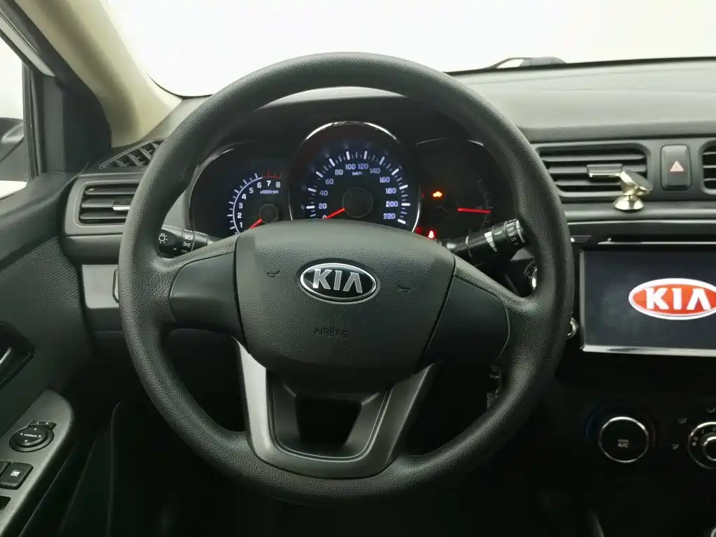 Kia K2 — миниатюра 11