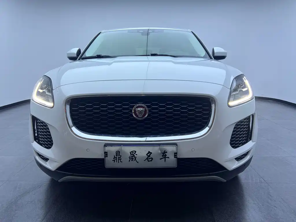 Jaguar E-PACE — миниатюра 2