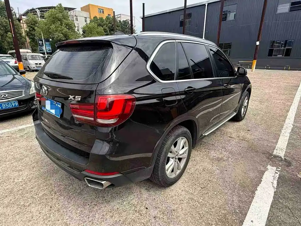 BMW X5 (Import) — миниатюра 7