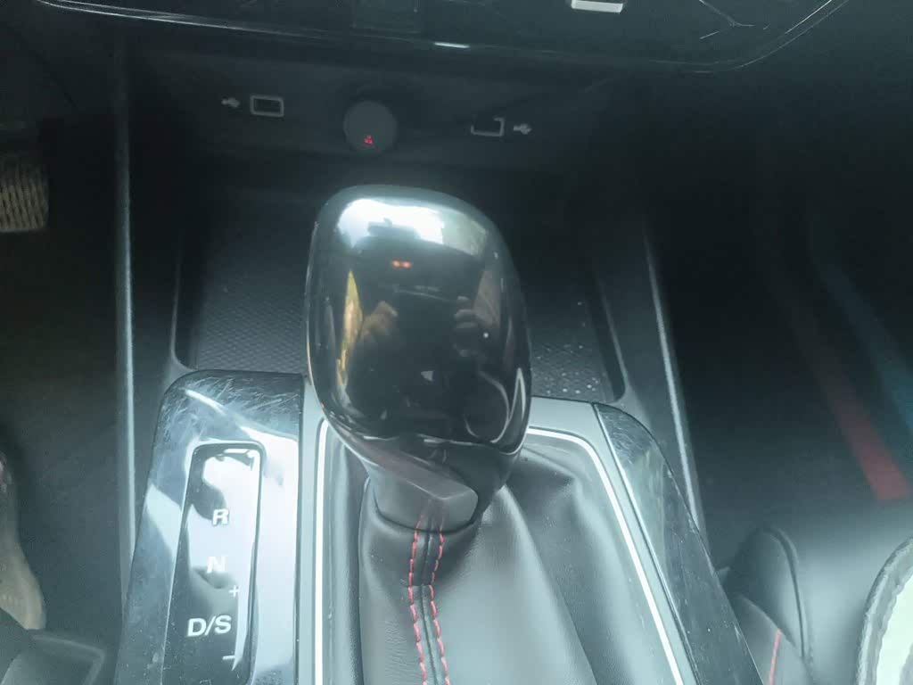 MG MG5 1.5 л 2023 г. Чёрный, пробег 30800 км