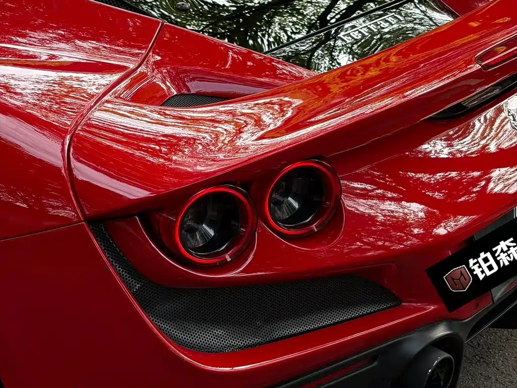 Ferrari F8 — миниатюра 5