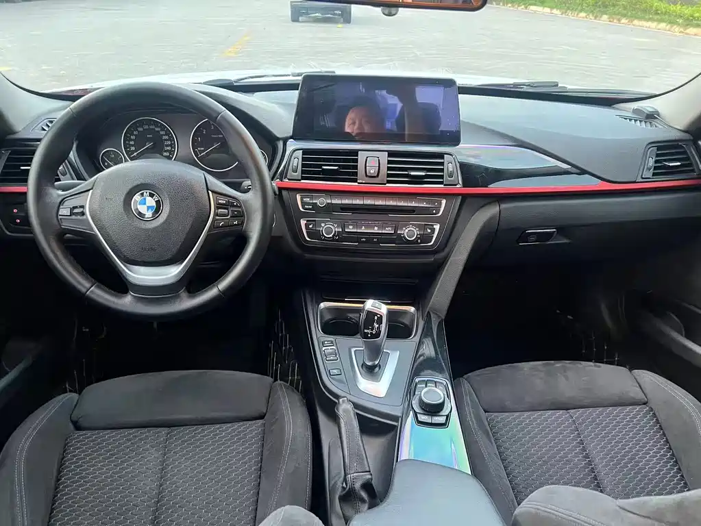 BMW 3 Series — миниатюра 12