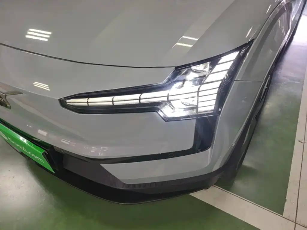 Volvo EX30 — миниатюра 24