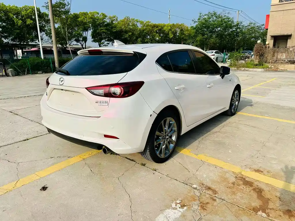 Mazda Mazda3 3 2017 2.0L AT Sport V