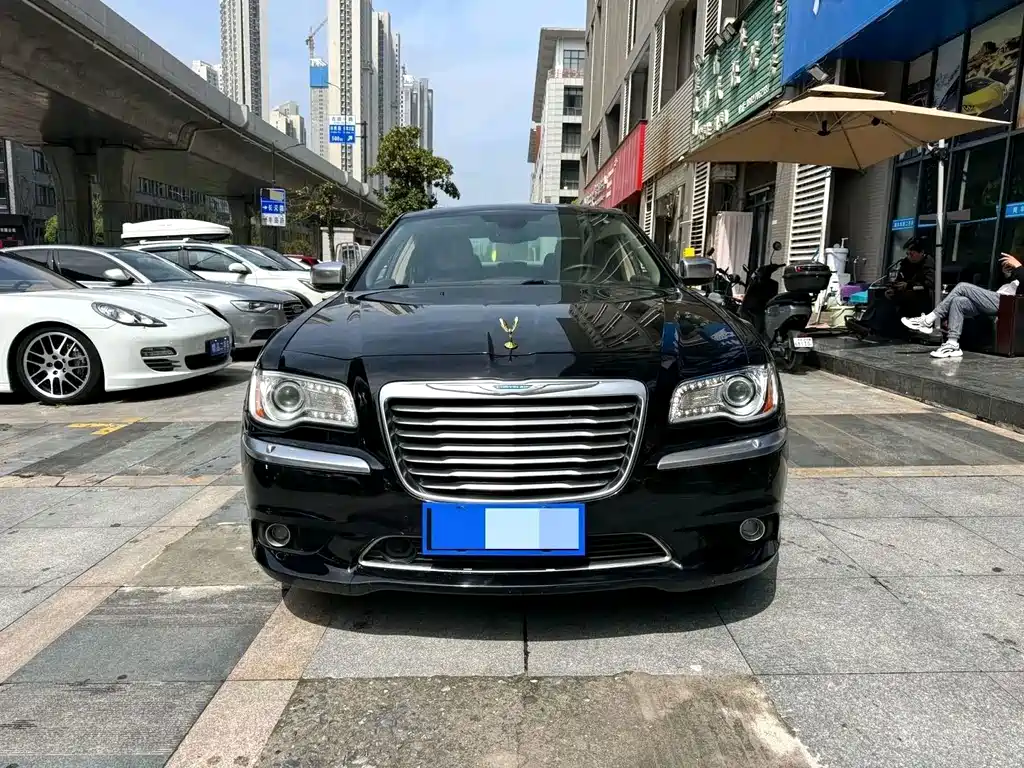 Chrysler 300C — миниатюра 2