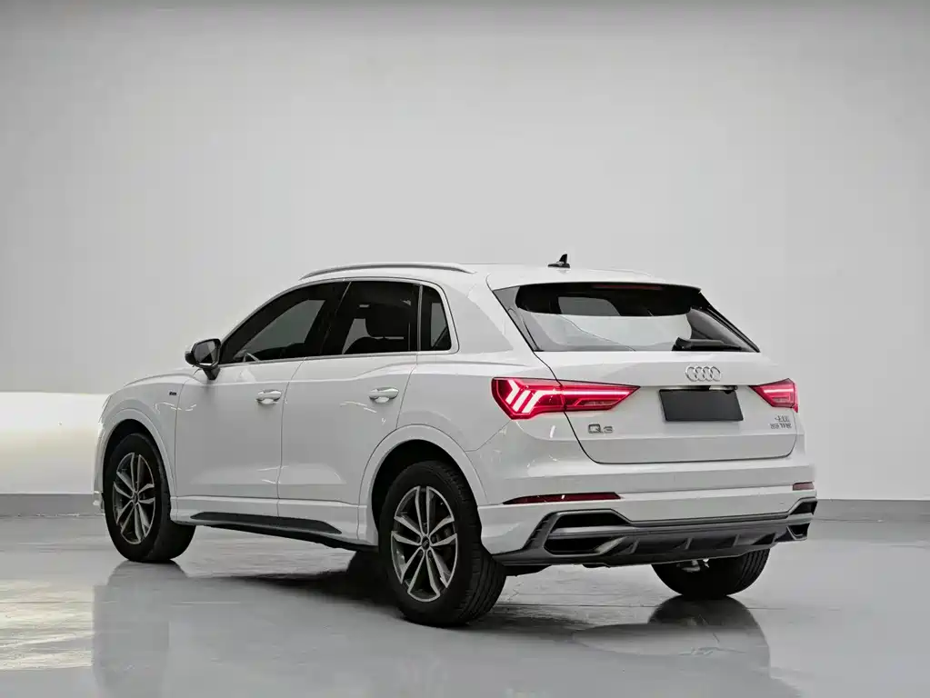 Audi Q3 2022 35 TFSI