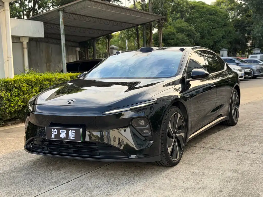 NIO ET7