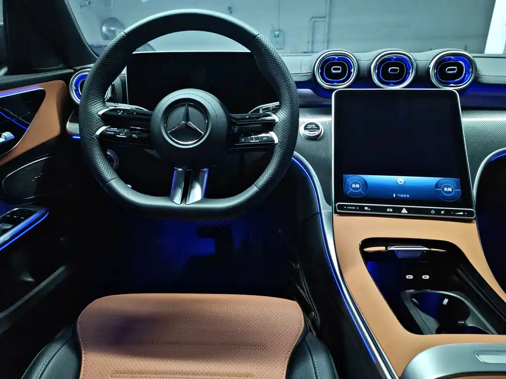 Mercedes-Benz C-Class — миниатюра 6