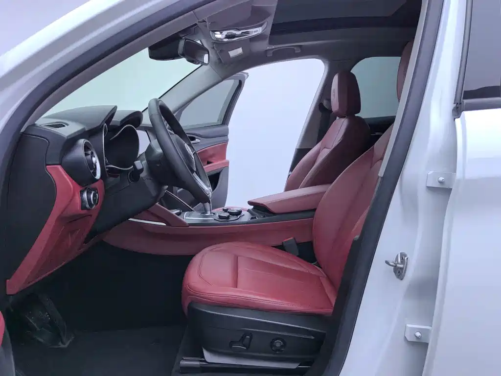 Alfa Romeo Stelvio — миниатюра 5