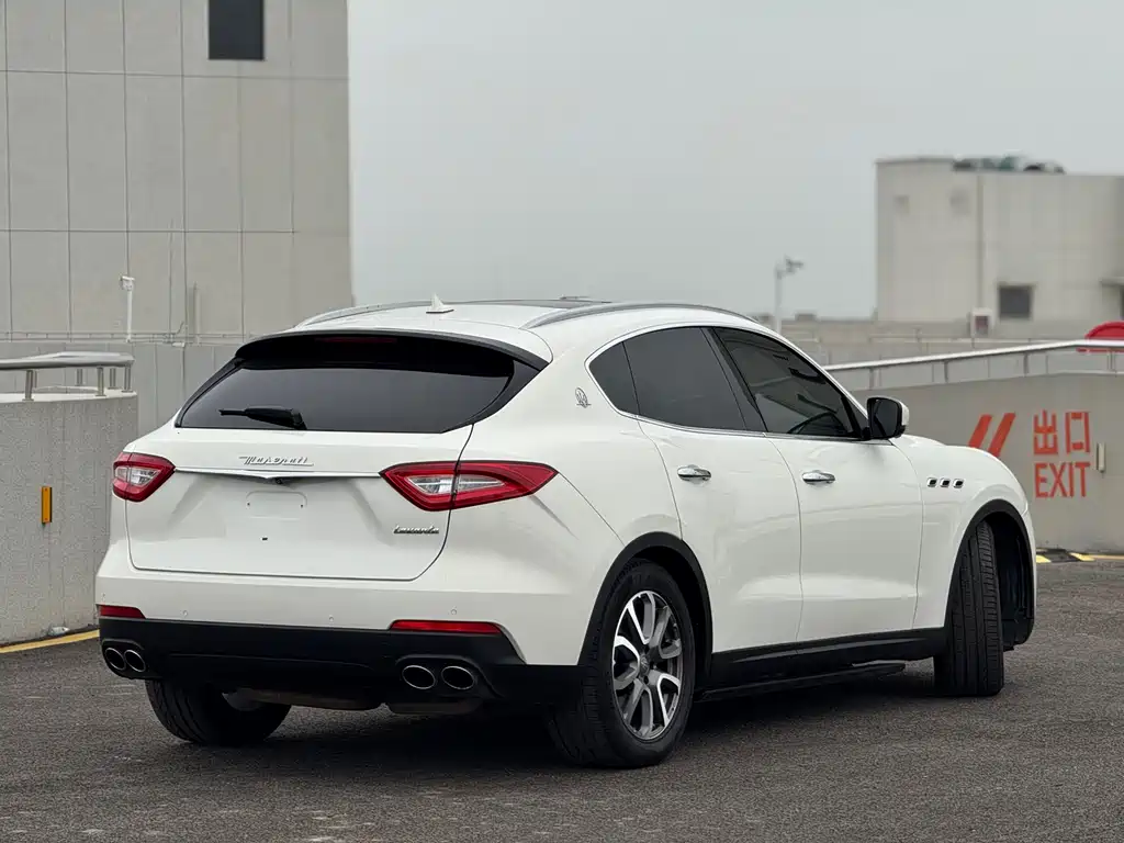 MASERATI LEVANTE