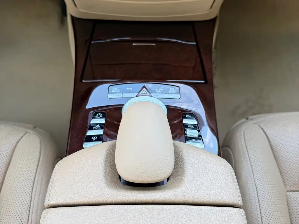 Mercedes-Benz S-Class — миниатюра 16