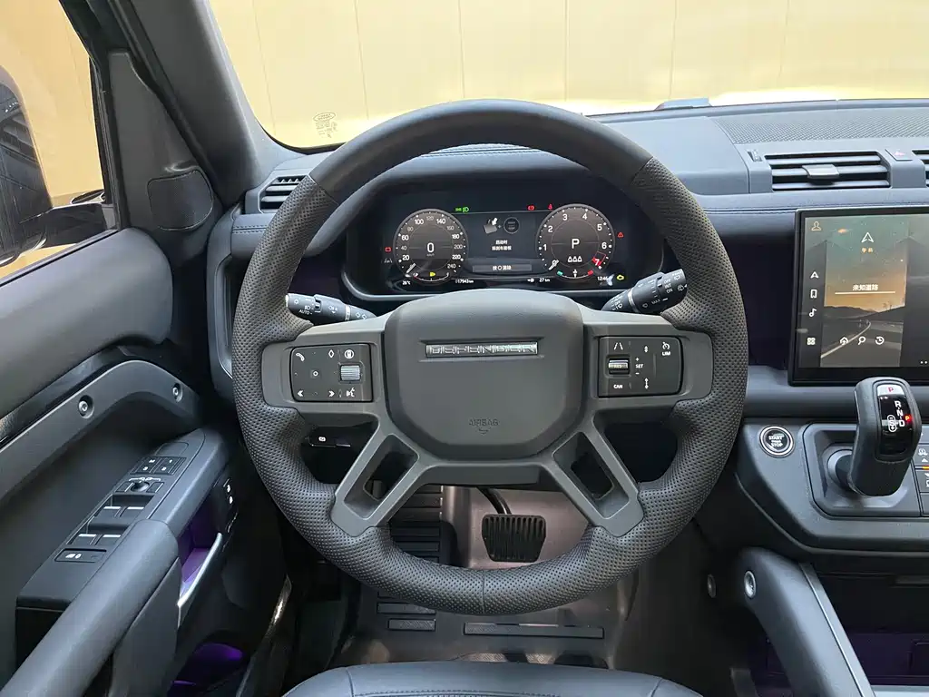 Land Rover Defender — миниатюра 11