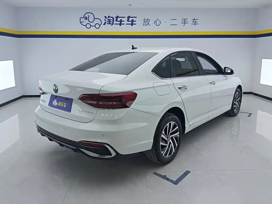 Volkswagen Lavida — миниатюра 3